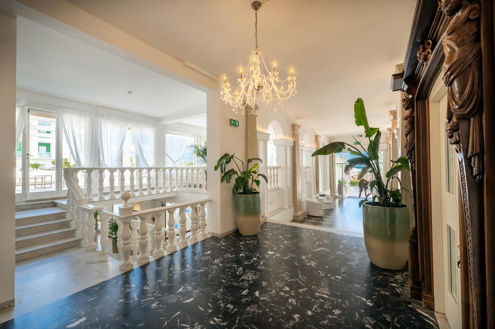 Hotel Continental Сенигаллия Экстерьер фото